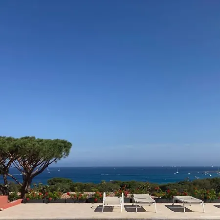 D'hotes Vue Mer A 2 Min A Pied Bed & Breakfast Sainte-Maxime